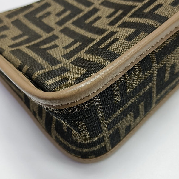 Bolso de mano de tela marrón