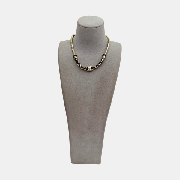 Authenticated pre-owned Leather Gold-tone Metal Necklace - Necklace at Looply