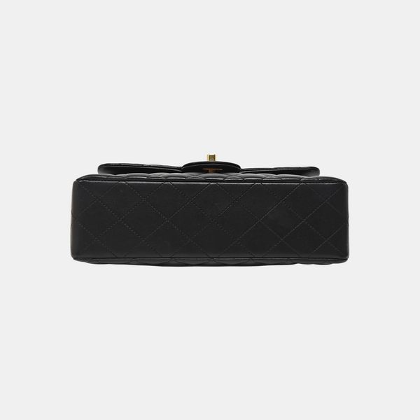 CLASSIC FLAP Small Quilted Lambskin Black