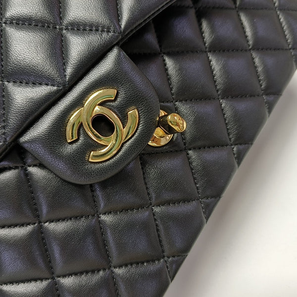CLASSIC FLAP Small Quilted Lambskin Black