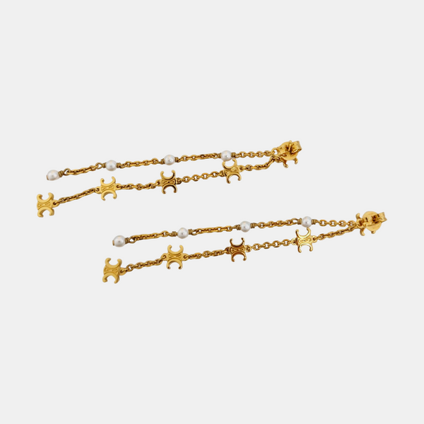 Pendiente dorado de metal con perlas de imitación