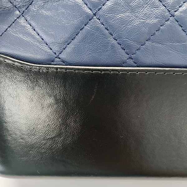 GABRIELLE Medium Quilted Calfskin Blue