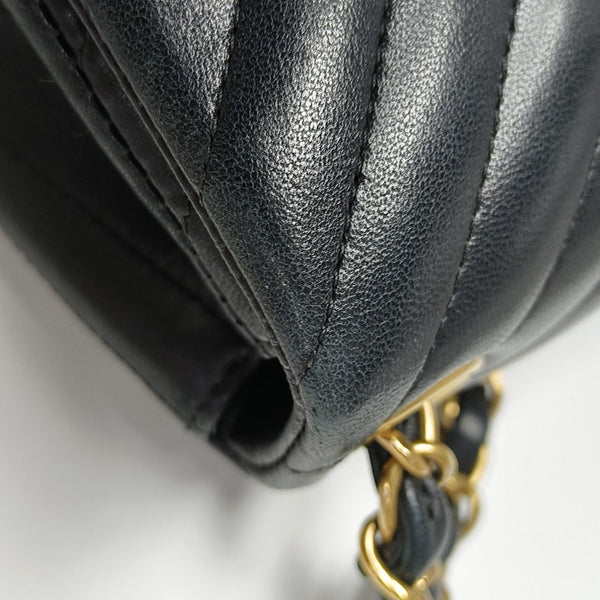 CLASSIC FLAP Mini Chevron Lambskin Black