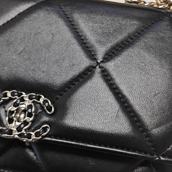 CHANEL 19 Small Quilted Lambskin Black