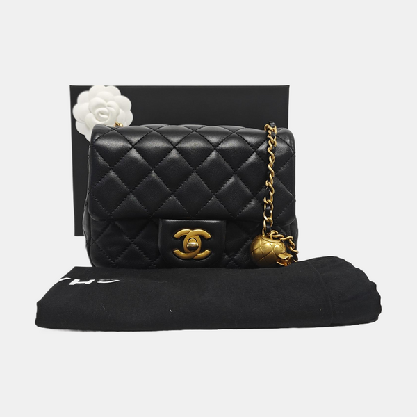 CLASSIC FLAP Mini Quilted Lambskin Black