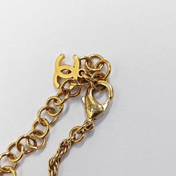 Authenticated pre-owned Gold-tone Metal Synthetic Crystal Gold Necklace - Necklace at Looply