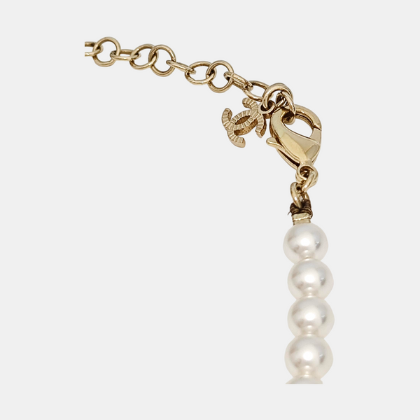 Authenticated pre-owned Faux Pearl White Necklace - Necklace at Looply