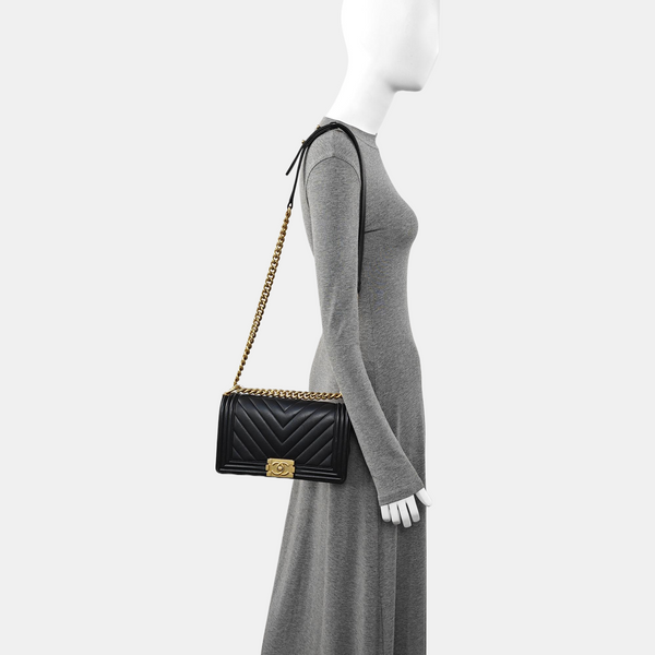 BOY CHANEL Medium Chevron Lambskin Black