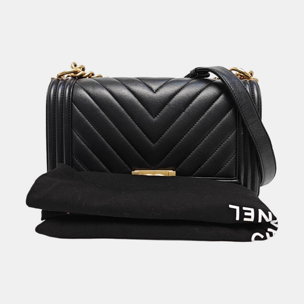BOY CHANEL Medium Chevron Lambskin Black