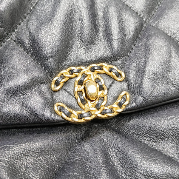 CHANEL 19 Quilted Lambskin Black
