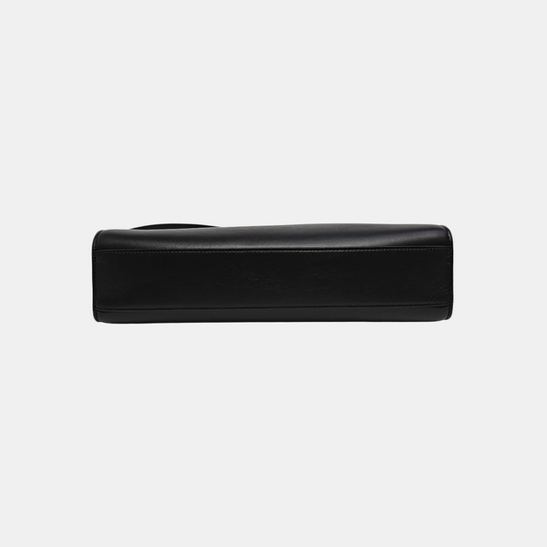 MANHATTAN Medium Calfskin Black