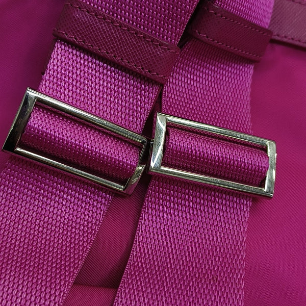 Vela Small Nylon Red