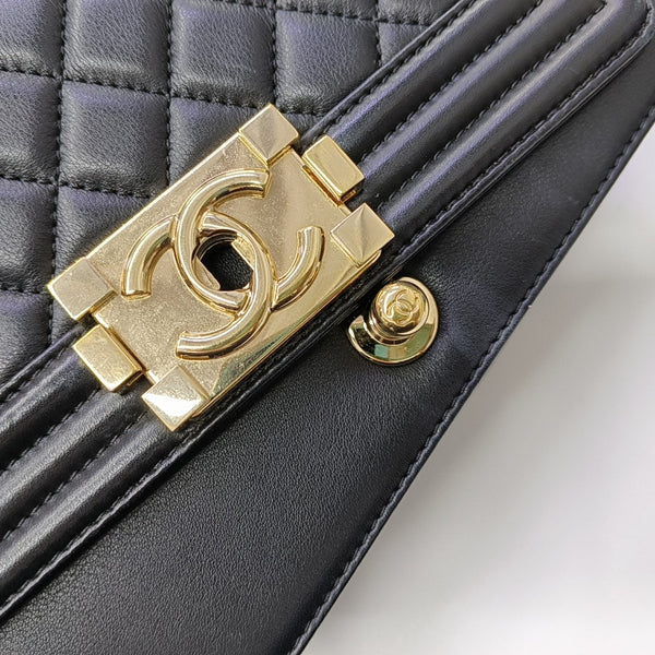 BOY CHANEL Small Quilted Calfskin Black