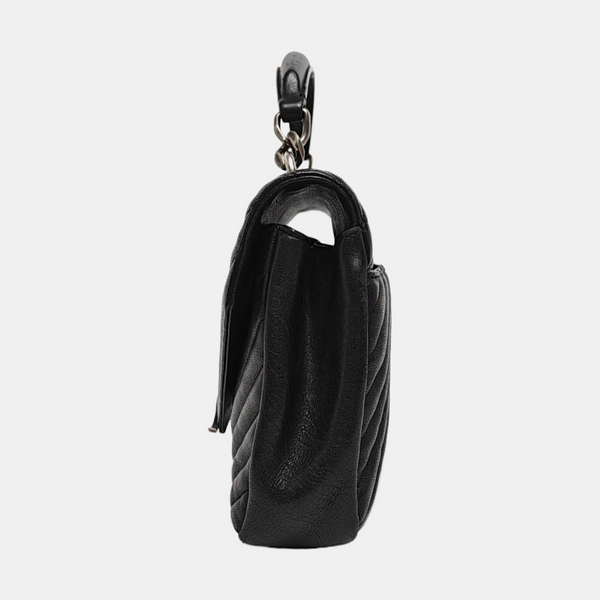 COLLEGE Medium Chevron Lambskin Black