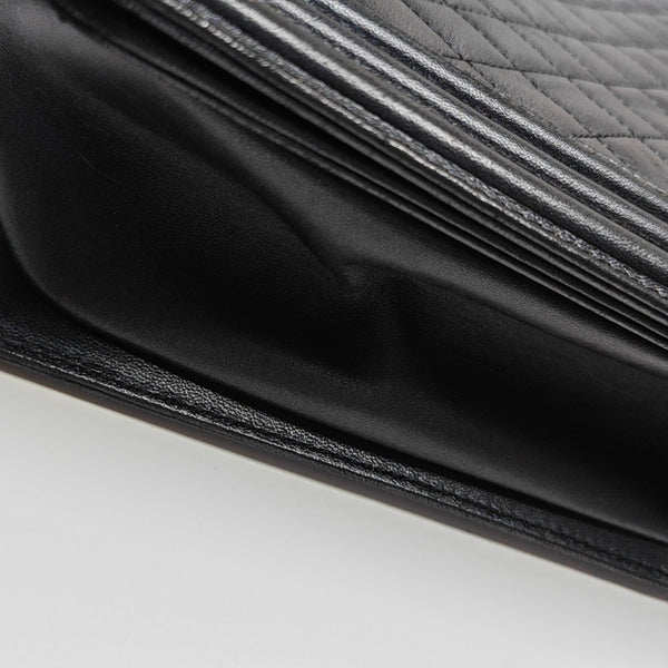 BOY CHANEL Extra Large Quilted Lambskin Black