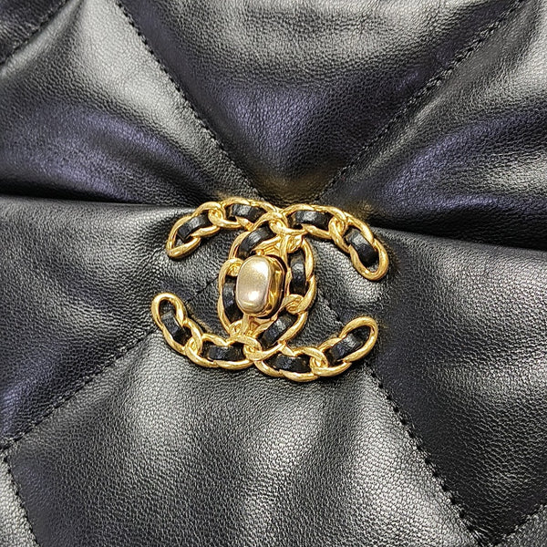 CHANEL 19 Small Quilted Lambskin Black