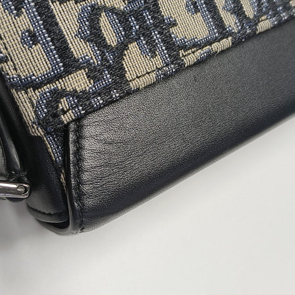 Lock Oblique Canvas Beige