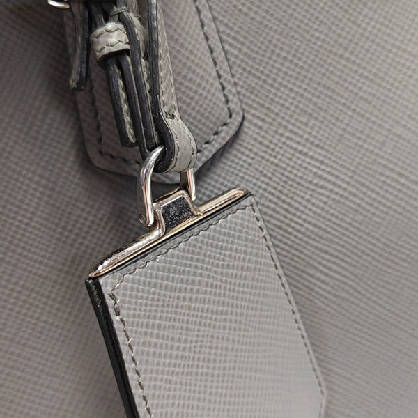 Double Medium Calfskin Gray