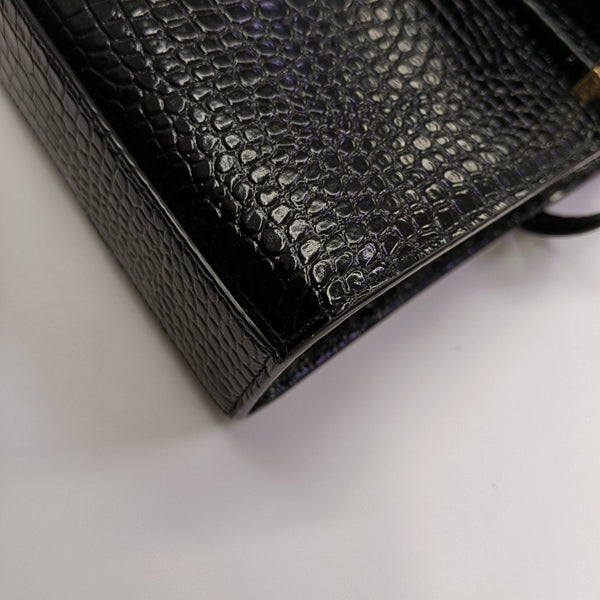 MANHATTAN Medium Calfskin Black