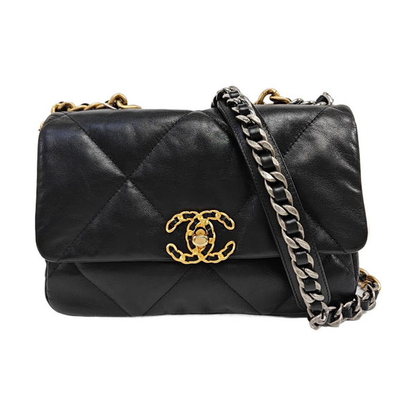 CHANEL 19 Small Quilted Lambskin Black