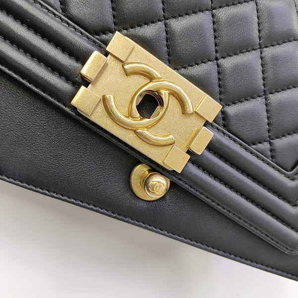 BOY CHANEL Small Quilted Calfskin Black