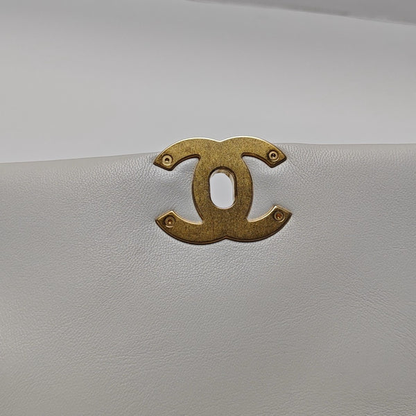 CHANEL 19 Small Quilted Lambskin White