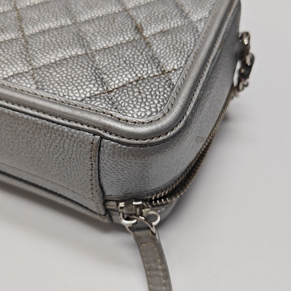 FILIGREE Small Quilted Grained Calfskin Silver