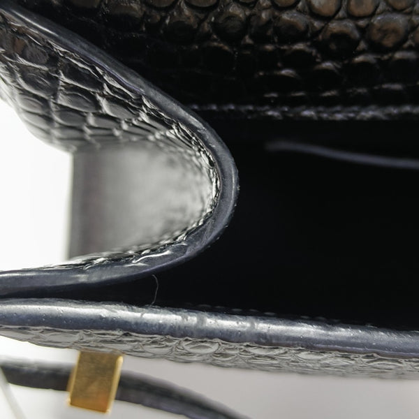 MANHATTAN Medium Calfskin Black