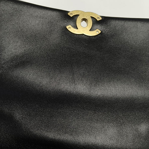 CHANEL 19 Large Quilted Lambskin Black
