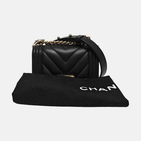 BOY CHANEL Chevron Grained Calfskin Black