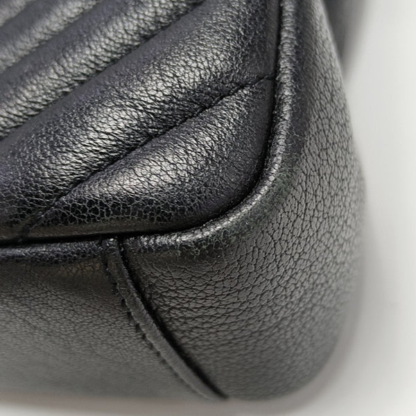 COLLEGE Medium Chevron Lambskin Black