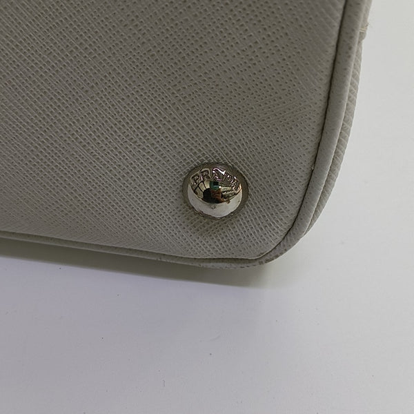 Galleria Medium Saffiano Calfskin White