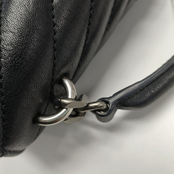 COLLEGE Medium Chevron Lambskin Black