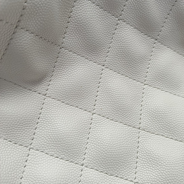CHANEL 25 Mediano Piel de Becerro Acolchada Blanca
