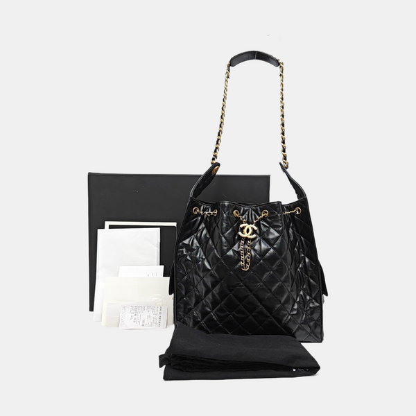 CHANEL 25 Mediano Piel de Becerro Acolchada Negro