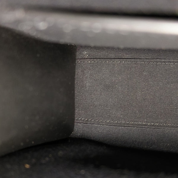 MANHATTAN Medium Calfskin Black
