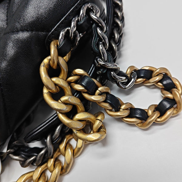 CHANEL 19 Small Quilted Lambskin Black