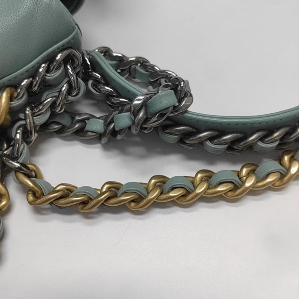 CHANEL 19 Small Quilted Lambskin Green