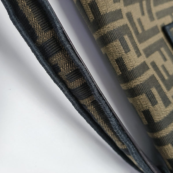 Baguette Medium Canvas Brown