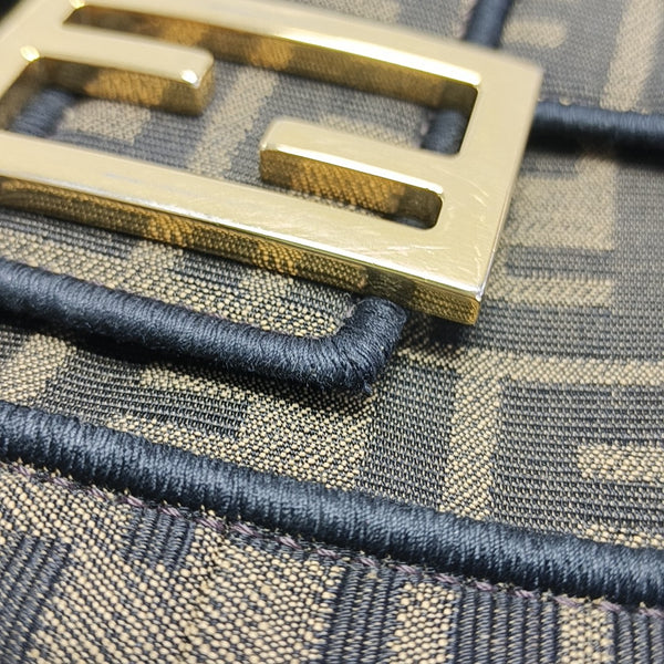 Baguette Medium Canvas Brown