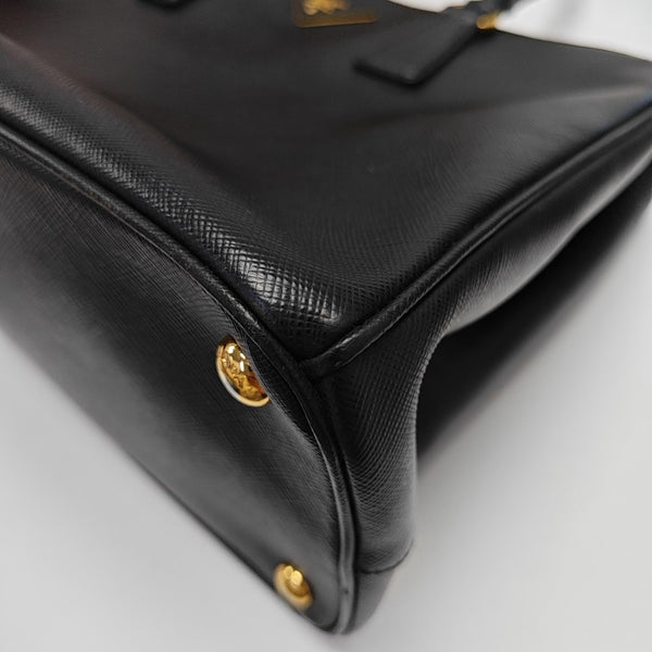 Galleria Large Saffiano Calfskin Black