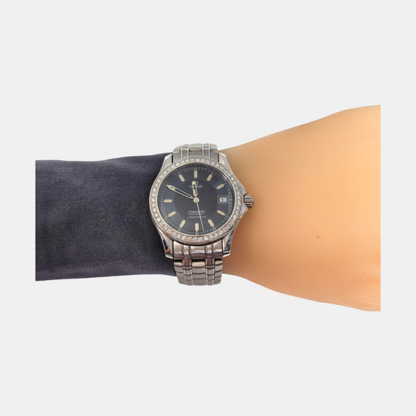 36.3mm Blue Quartz Watch