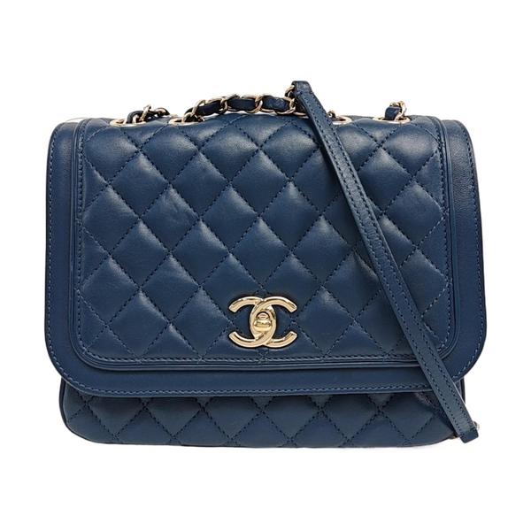 PAGODE Quilted Lambskin Blue