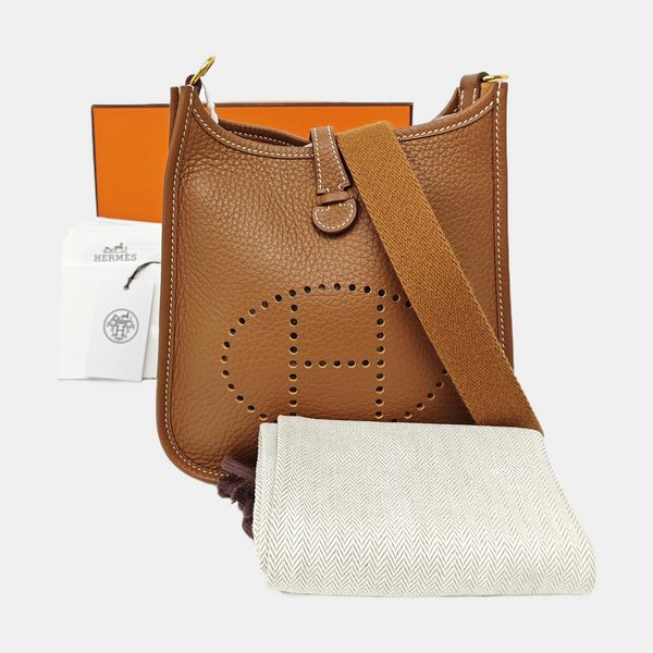 Evelyne TPM Clemence Brown