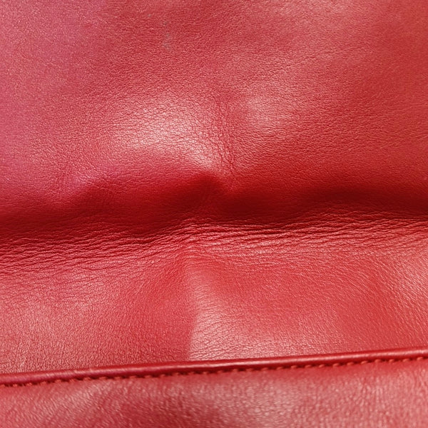 Authenticated pre-owned GG Marmont Medium Calfskin Red - Shoulder Bag at Looply