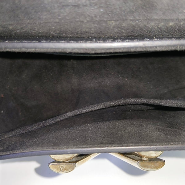 Authenticated pre-owned Twist PM Epi Black - Shoulder Bag at Looply