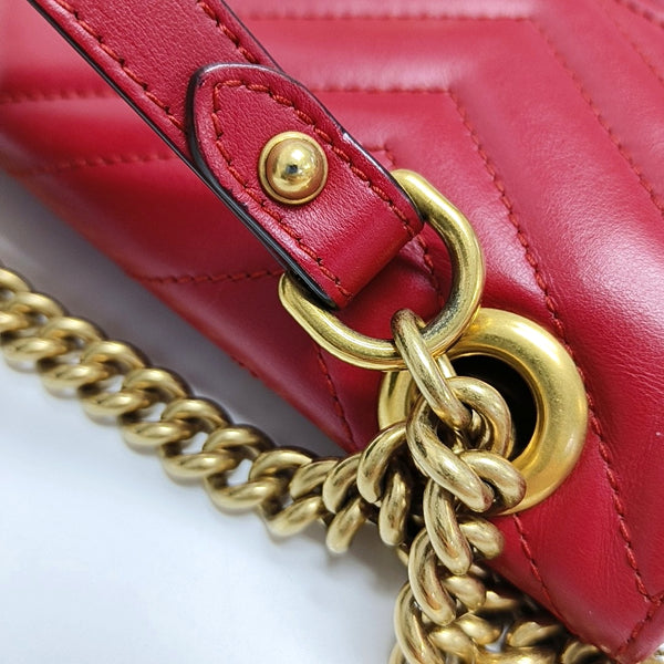 Authenticated pre-owned GG Marmont Medium Calfskin Red - Crossbody Bag at Looply