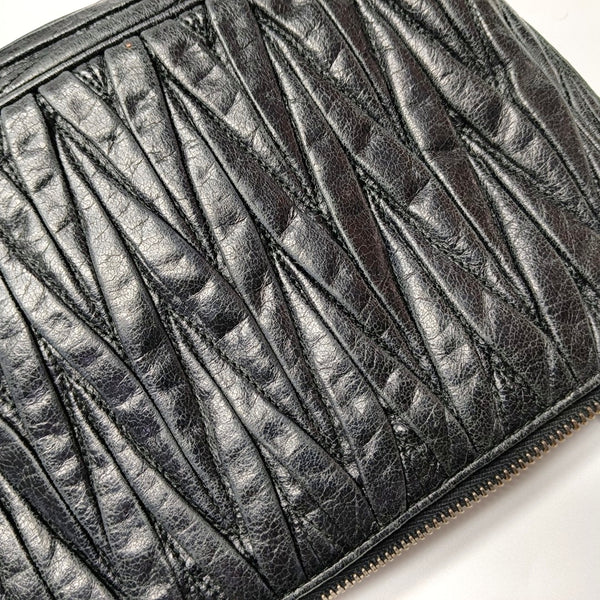 Authenticated pre-owned Matelassé Lambskin Black - Shoulder Bag at Looply