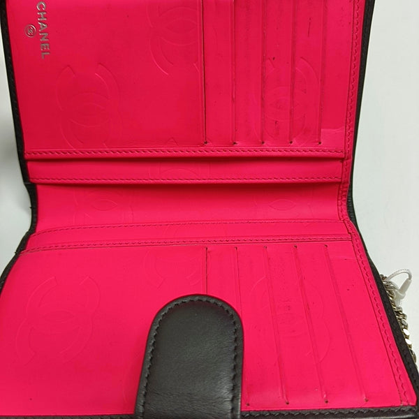 Authenticated pre-owned Cambon Quilted Calfskin Black Wallet - Wallet at Looply