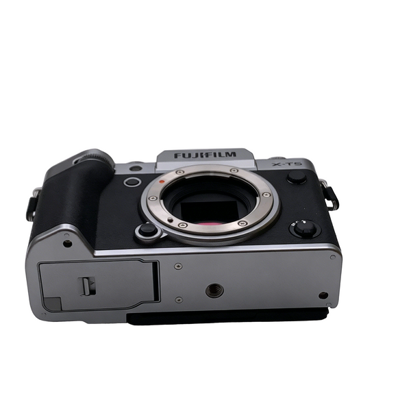 Authenticated pre-owned X-T5 - at Looply